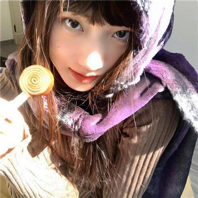 看不见的月亮 海报